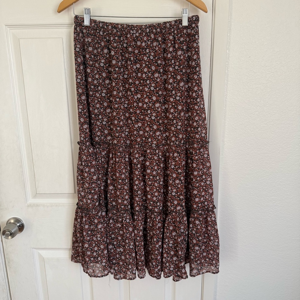 AE Floral Brown Tiered Skirt - Picture 5 of 5